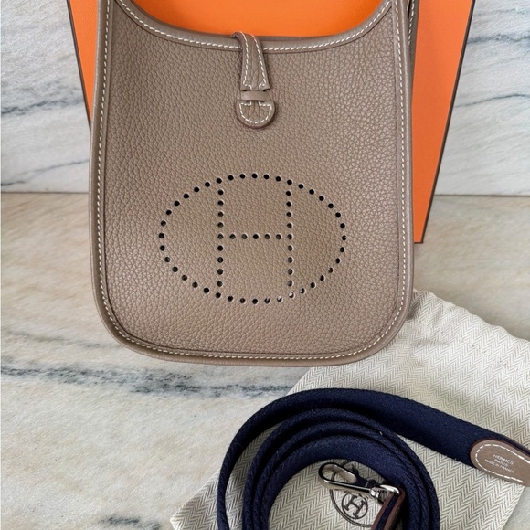 Hermes Taupe Evelyne Crossbody Bag - Picture 5 of 6